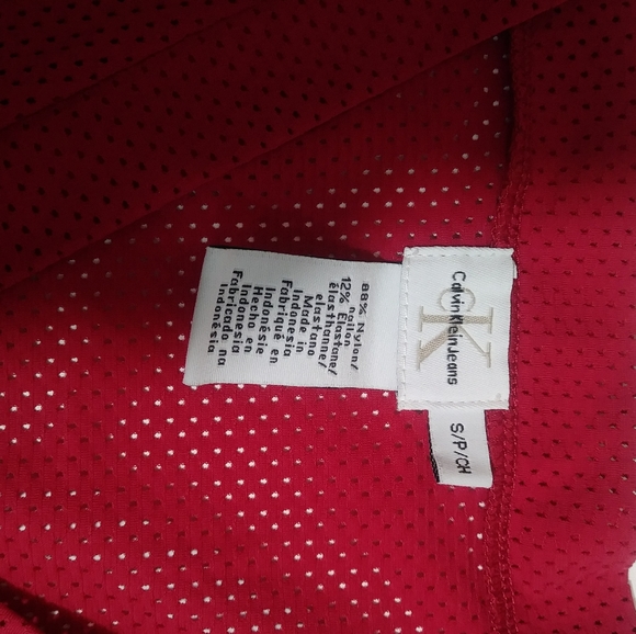 Jrs Calvin Klein Sz Small 13 Short Top - Picture 5 of 6